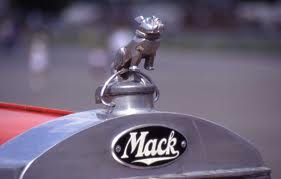 mack.jpg
