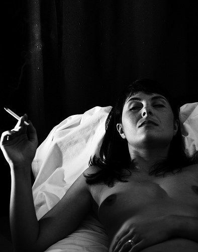 sexy_smoker.jpg