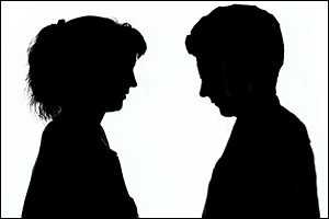 _91540_man_and_woman_look_at_eachother_300_(12-05-98)_grab.jpg