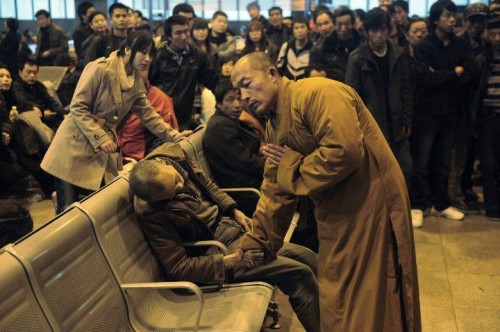 chinese_monk_in_train_station (1).jpg