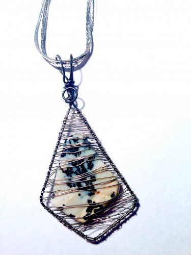 wire pendant.jpg